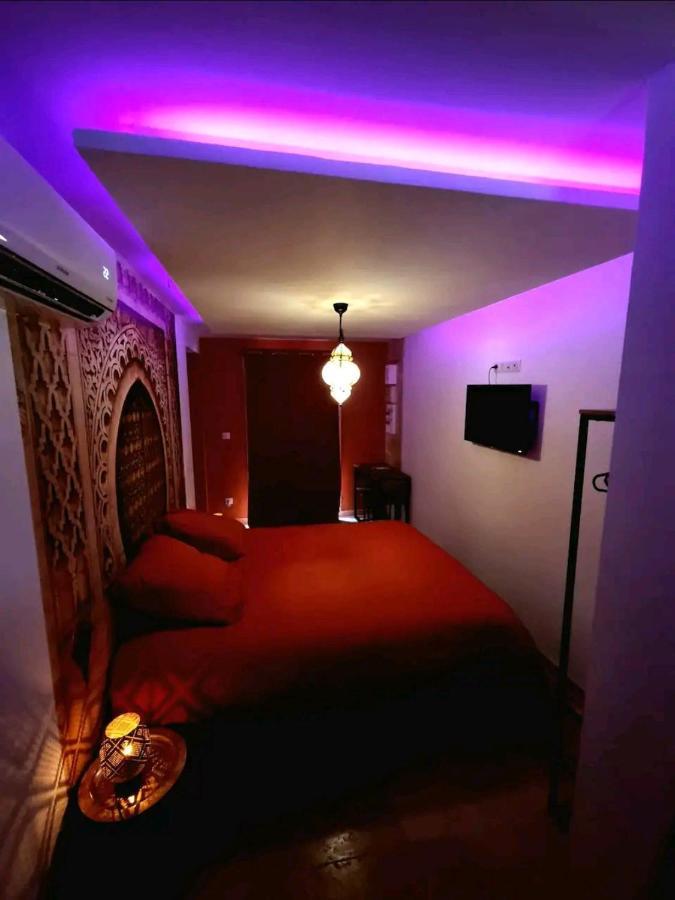 Suite Jaccuzzi En Camargue Port-Saint-Louis-du-Rhone Bagian luar foto